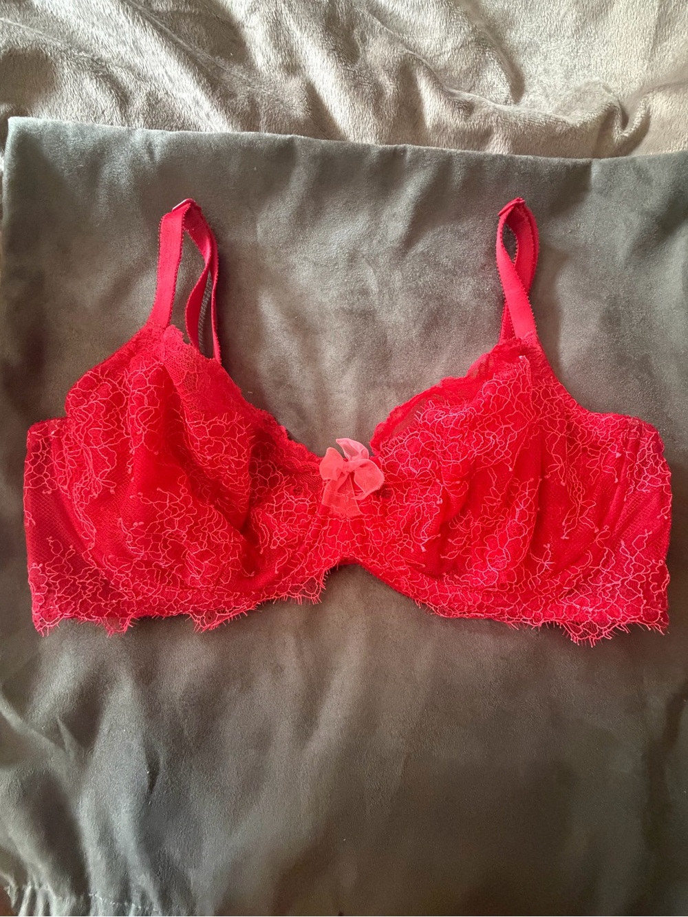 Victoria’s Secret Dream Angels Unlined Demi Bra, size 36D